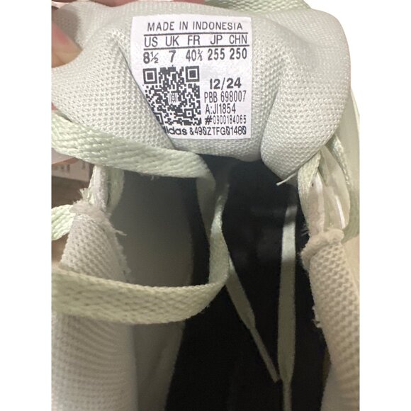 Adidas Size 8.5 Casual Advantage Lace Up Low Top Sneaker Shoes Mint Green - Picture 11 of 11